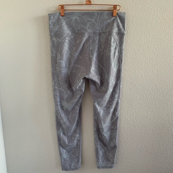 Fabletics Abstract Floral Active Pants Gray Light Purple Medium Athleisure  M - Picture 5 of 7